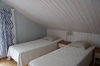 Upstrairs bedroom 2