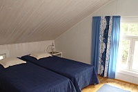 yläkerran makuuhuone 1